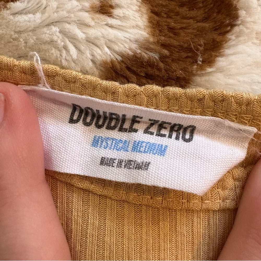 Double Zero Tan Ribbed Tank Top - Picture 2 of 3